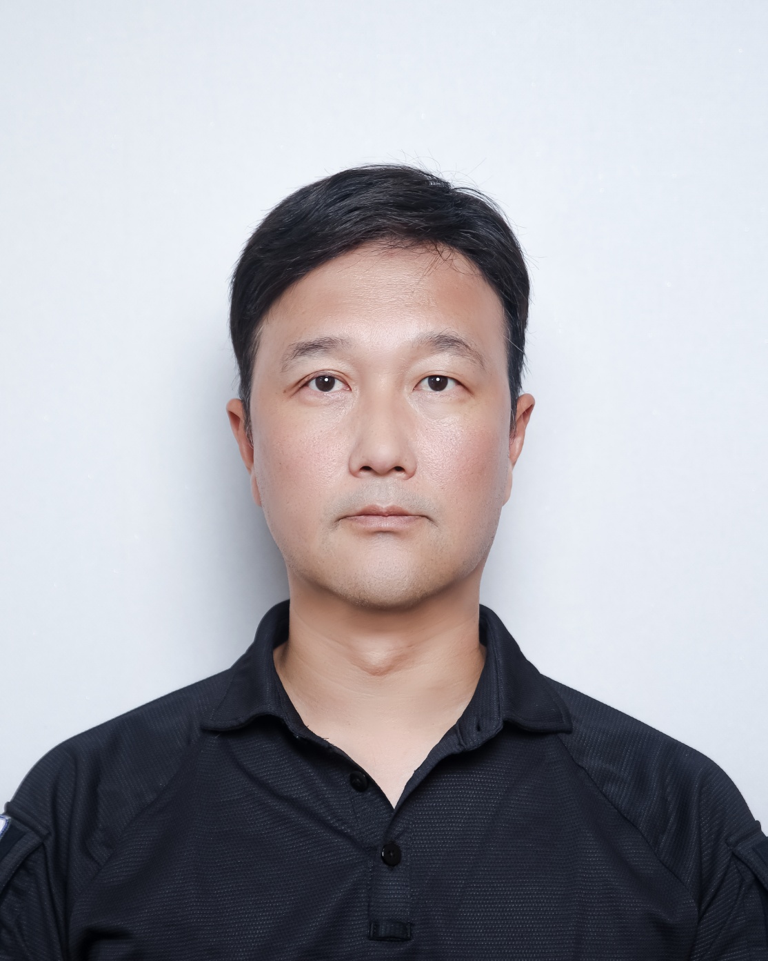 손병일 사진